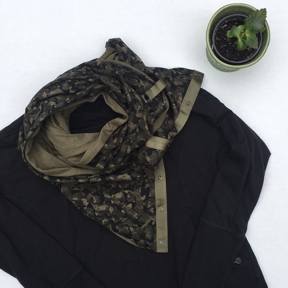 lululemon athletica Accessories - Lululemon athletica vinyasa scarf